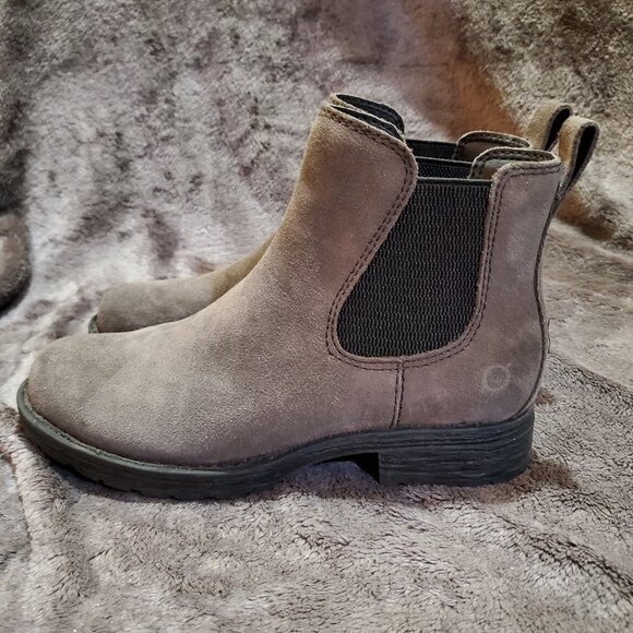 Born b.o.c. Rugged Gray Suede Slip On Ankle Boots Womens Size 7M - Picture 3 of 12